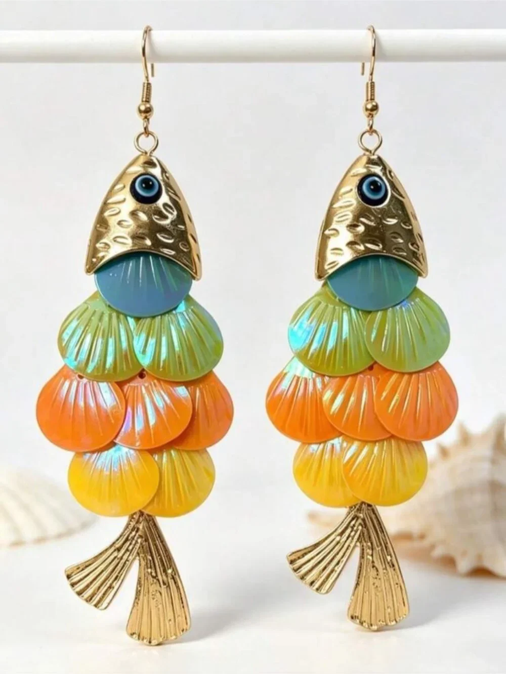 Fish dangle earrings Q1175